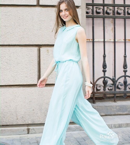 6月簡約出行 連體褲盡顯摩登時(shí)尚風(fēng)采